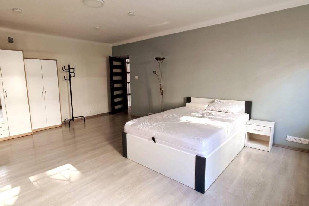 Two Room Apartment In A Prestigious Location Varsovie Extérieur photo